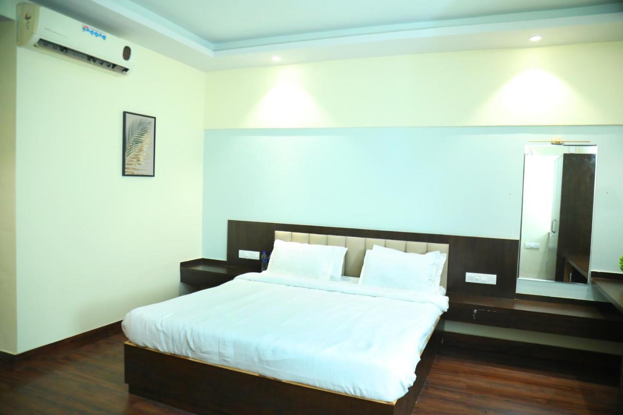 Country Inn & Suites By Turtle Mumbai Exterior foto